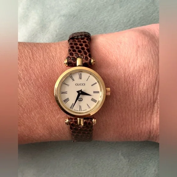 The CUTEST GUCCI watch model💖💖 - Picture 6 of 13